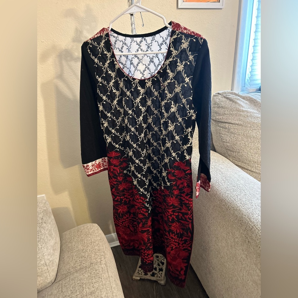 Embroidered Floral Kurta Tunic Top Black Red Long Sleeve Boho Modest Women’s